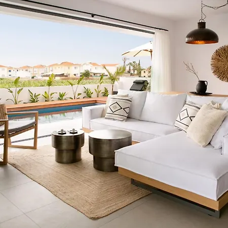 Amazing Lubbock 3 Bedrooms Private Outdoor Pool And Hot Tub Furnished Sun Terrace Shaded Furnished Terrace Bbq, Villa *