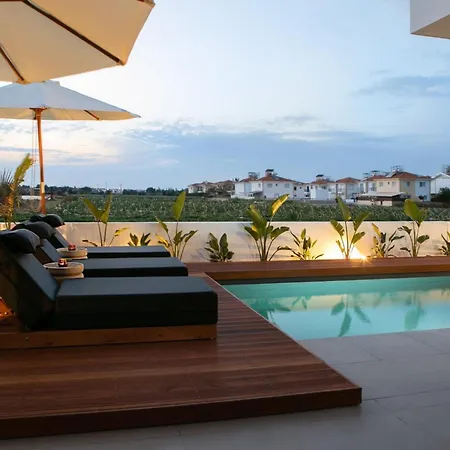 Amazing Lubbock 3 Bedrooms Private Outdoor Pool And Hot Tub Furnished Sun Terrace Shaded Furnished Terrace Bbq, Villa Protaras